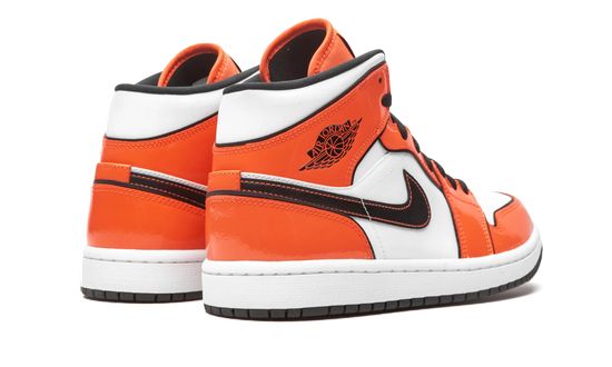 Air Jordans 1 Mid SE “Turf Orange”